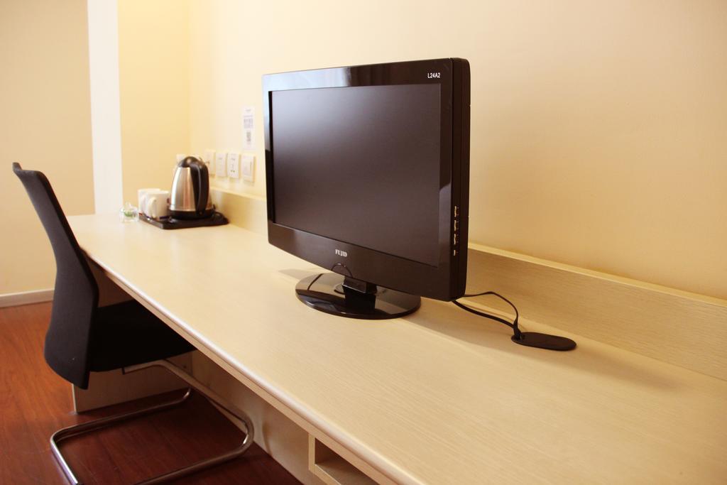 Hanting Hotel Weihai Government Room photo